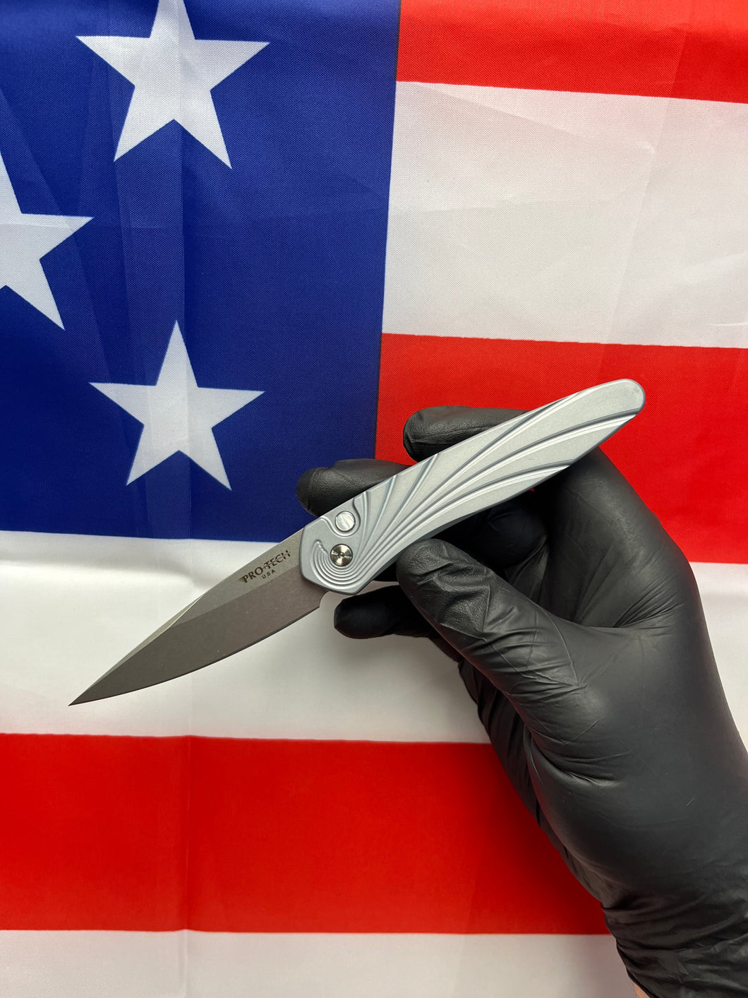 Pro-Tech Newport Grey 3D wave handle Stonewash Blade (3436-Grey)