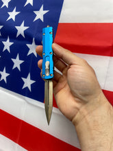 Load image into Gallery viewer, Microtech Dirac D/E Bronze and Blue handle 225-13BL