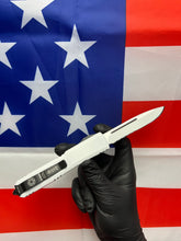 Load image into Gallery viewer, Microtech Ultratech Stormtrooper Part Serrated 121-2STD