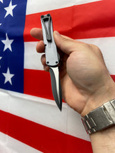 Load image into Gallery viewer, Heretic Manticore S Recurve Two Tone Black Grey handle