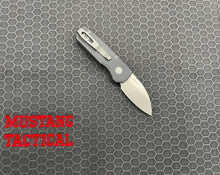 Load image into Gallery viewer, Pro-Tech Runt 5 Black Textured Wharncliffe