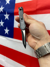 Load image into Gallery viewer, Heretic Manticore S Recurve Two Tone Black Breakthrough Grey handle