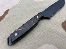 Load image into Gallery viewer, Toor Knives Signature Series Field 2.0 w/Buffalo Horn (Featuring Natural Amber Streaks)