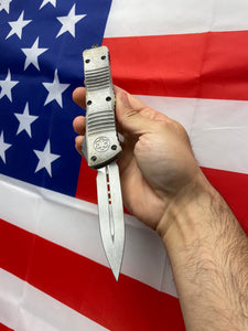 Microtech Combat Troodon D/E Sand Trooper 142-1SAD