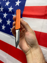 Load image into Gallery viewer, Heretic Manticore S two-tone Tanto Orange Handle
